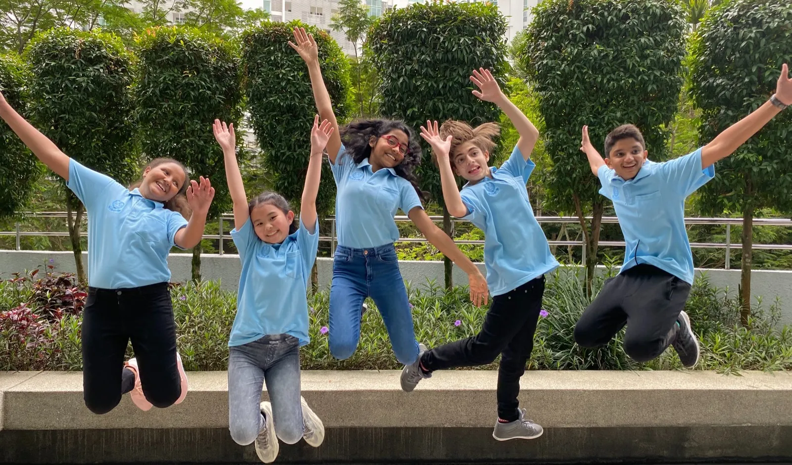 Students learning together